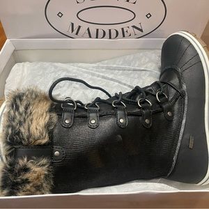 Steve Madden, Nathalie, Size 9, Black W/ Faux Fur Top. Brand New Winter Boots.
